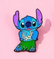 Pin Metalico De Stitch Falda Hawaina