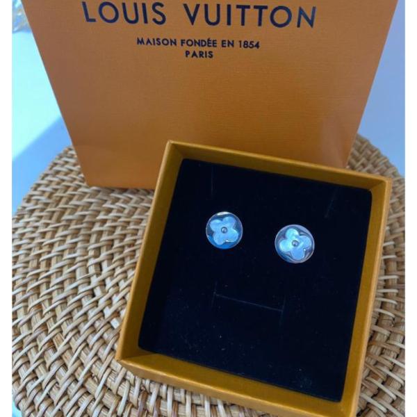 Aretes De Acero Plateados Louis Vuitton Diseño Flor