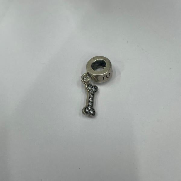 Charm Colgante Huesito Con Circonias Pandora Ch01