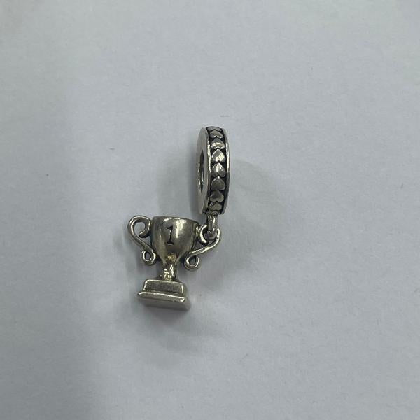 Charm Colgante Trofeo Pandora Ch02