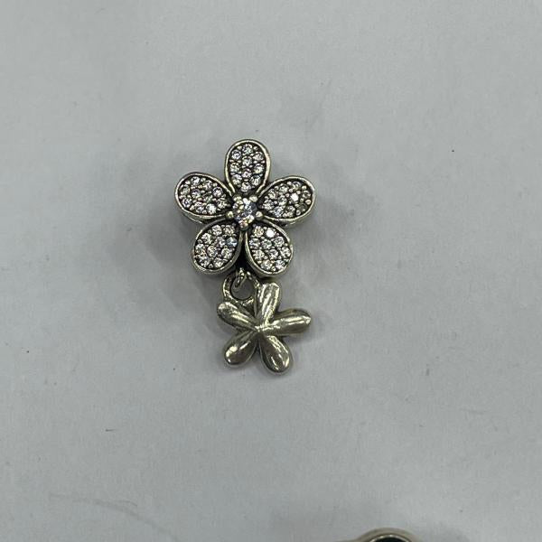 Charm Flor Circonias Y Flor Blanca Pandora Ch01