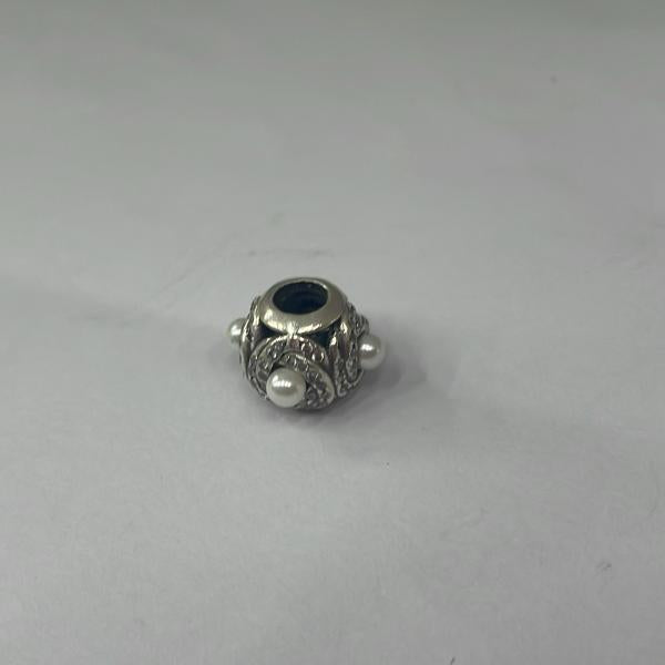 Charm Nudo De Amor Luminoso Pandora Ch04