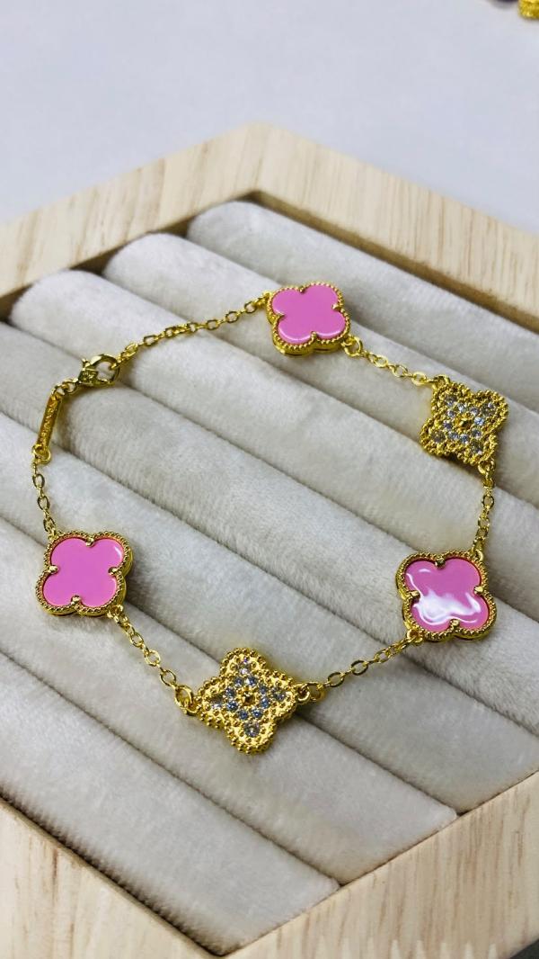 Pulsera De Acero Van Cleef & Arpels Diseño Trebol Grande Y Piedras Rosado/Dorado