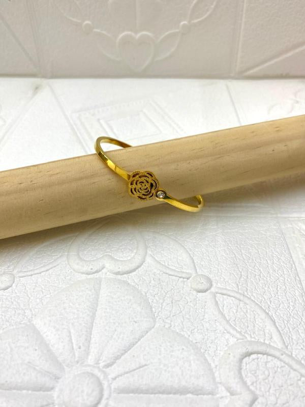 Pulsera De Acero Rigida Diseño Rosa Dorado