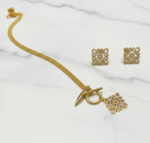 COLLAR DE ACERO LOEWE DORADO