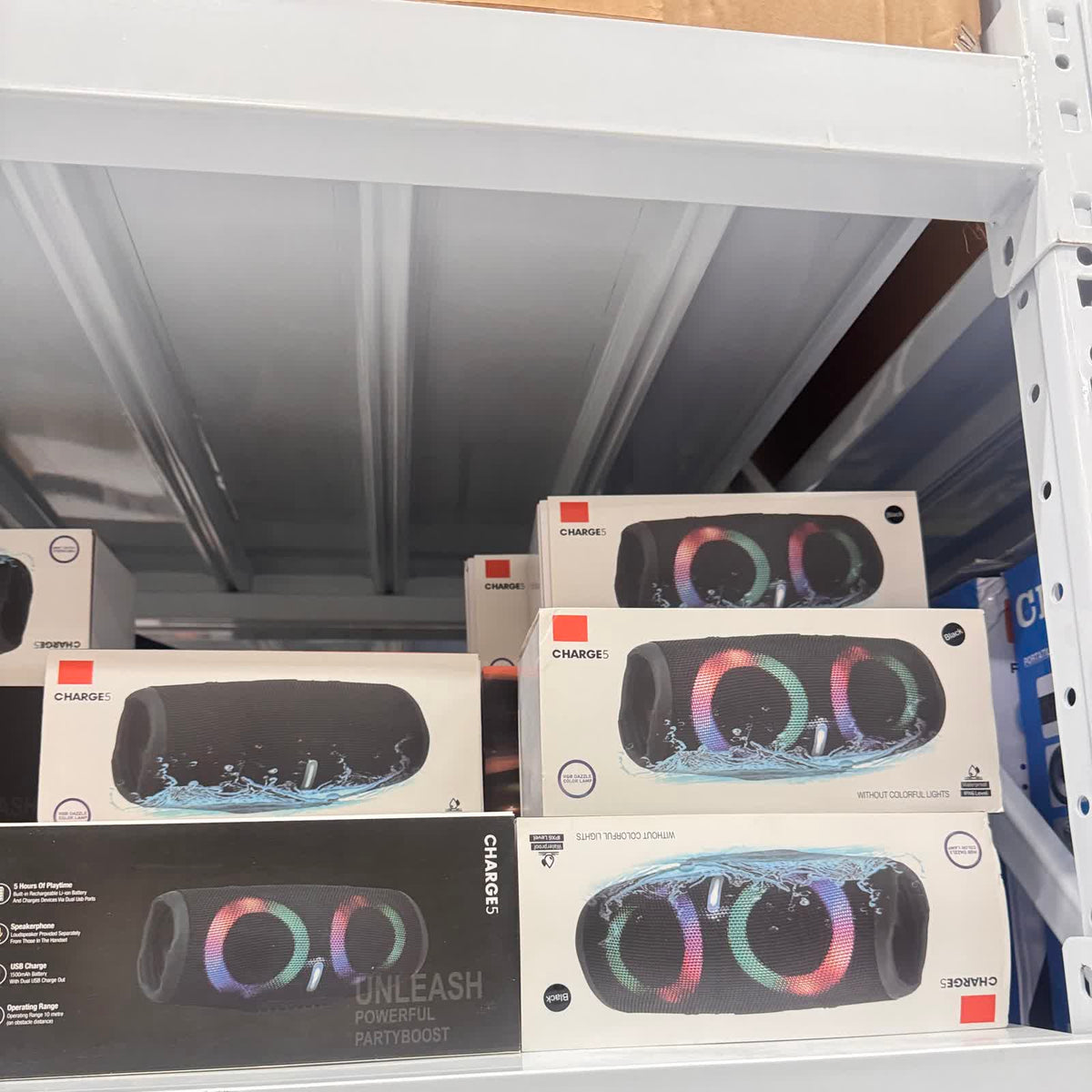 🔊 Parlante Bluetooth Charge 5 con Luces RGB · Party Boost - foto real 1