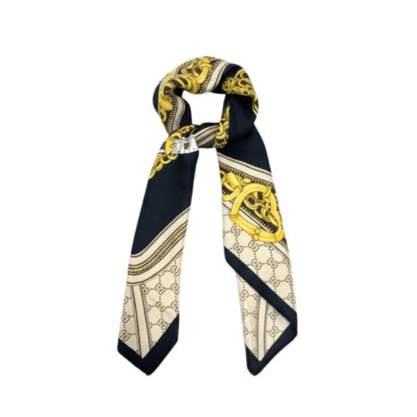 BANDANA 90x90 CON ESTAMPADO DE CADENAS CON BORLAS NEGRO
