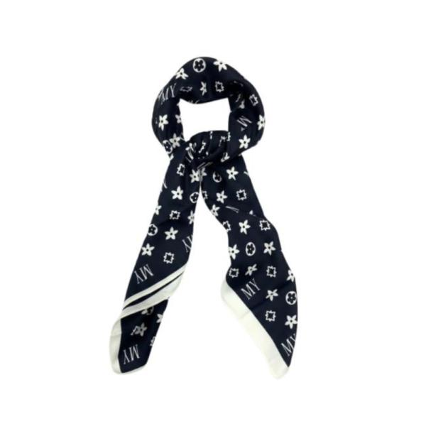 BANDANA 90x90 CON ESTAMPADO ESTRELLLAS Y FLORES NEGRO