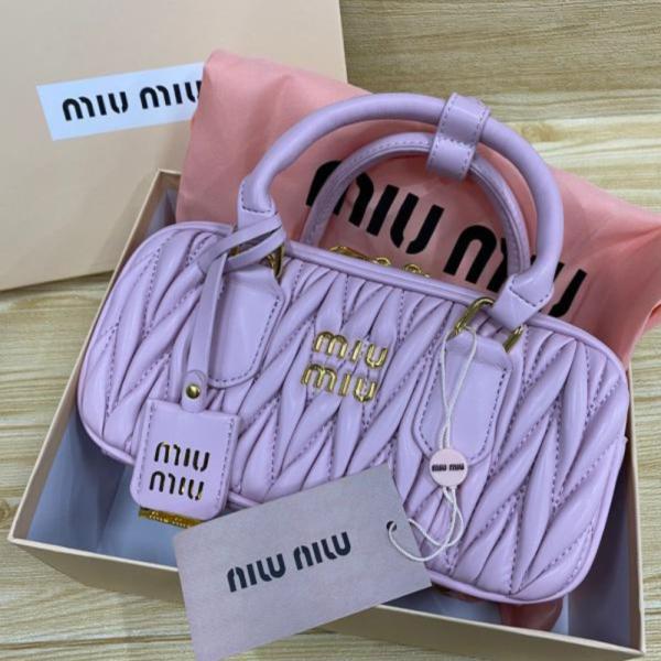 Bolso Mano Diseño Arcadie Miu Miu Lila