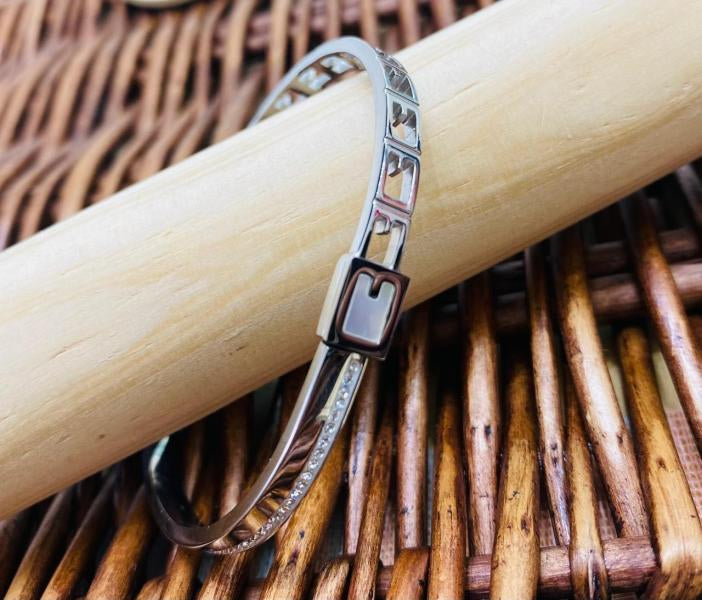 Brazalete Rigido Plateado Modelo T000689069