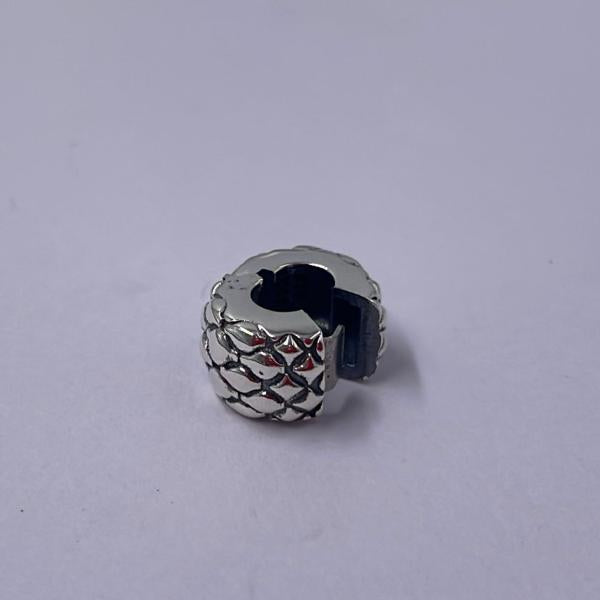 Charm Clip De Tachuelas Pandora Ch01