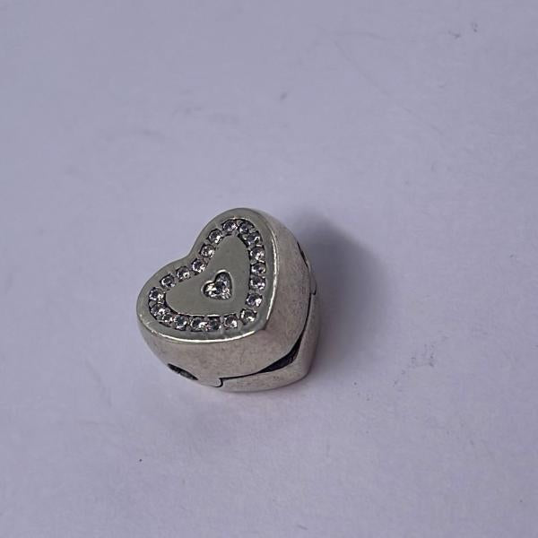 Charm Clip De Cierre Corazon  Circonias Pandora  Ch01