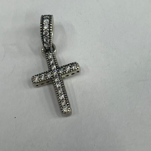 Charm Colgante Cruz Circonias  Pandora Ch01