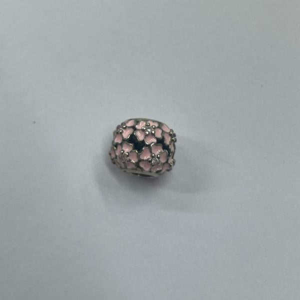 Charm Flores Rosadas Pandora Ch02