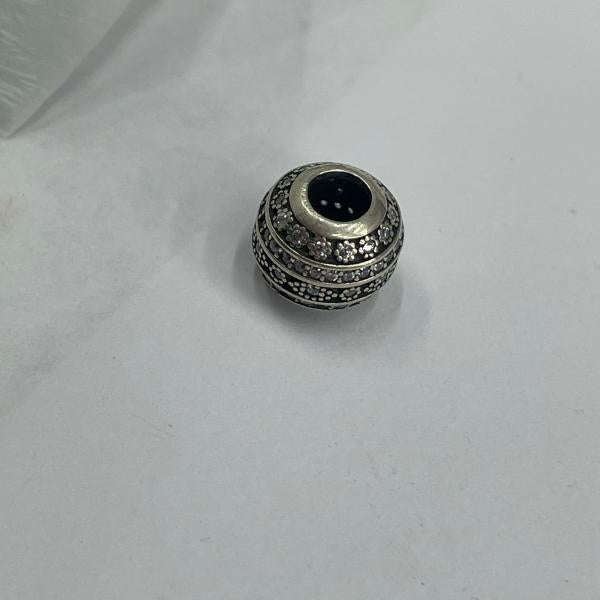 Charm Formas Brillantes Con Circonias  Pandora Ch01