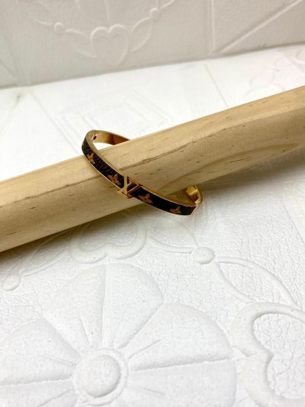 Pulsera De Acero Rigida Louis Vuitton Diseño Lv/Cafe Oro Rosa