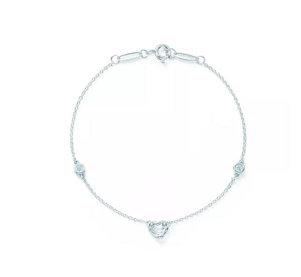 Pulsera Tiffany & Co Diseño Corazon Plateado