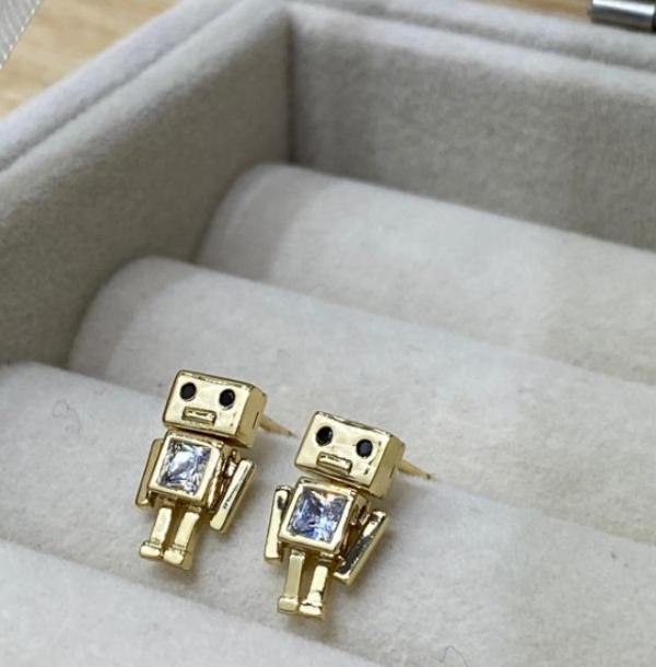ARETES DORADOS DISEÑO ROBOT MODELO X000852075