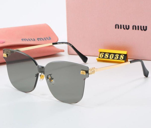 LENTES DE SOL MIU MIU 68038 NEGRO