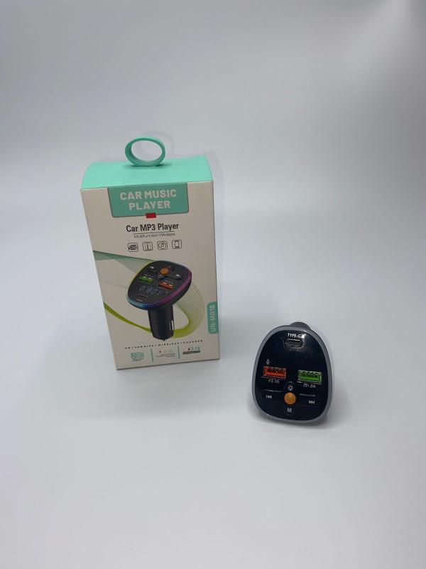 Cargador Cubo Carro Doble Usb 2.4A Con Bluethooth Y Transmisor Fm Modelo Un-M016 Negro