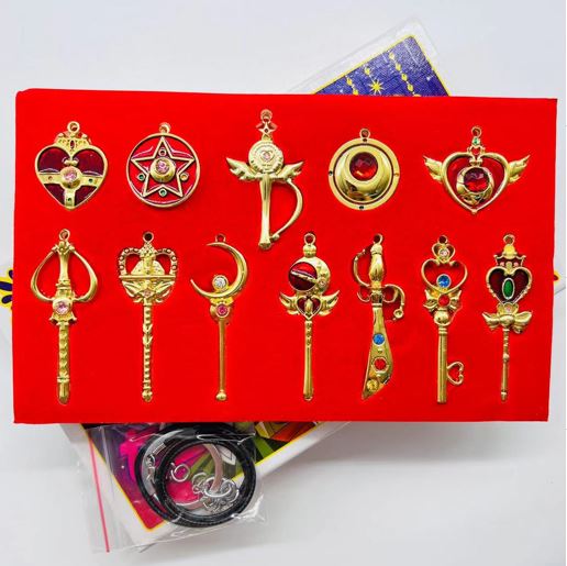 Set De Dijes De Sailor Moon Dorado