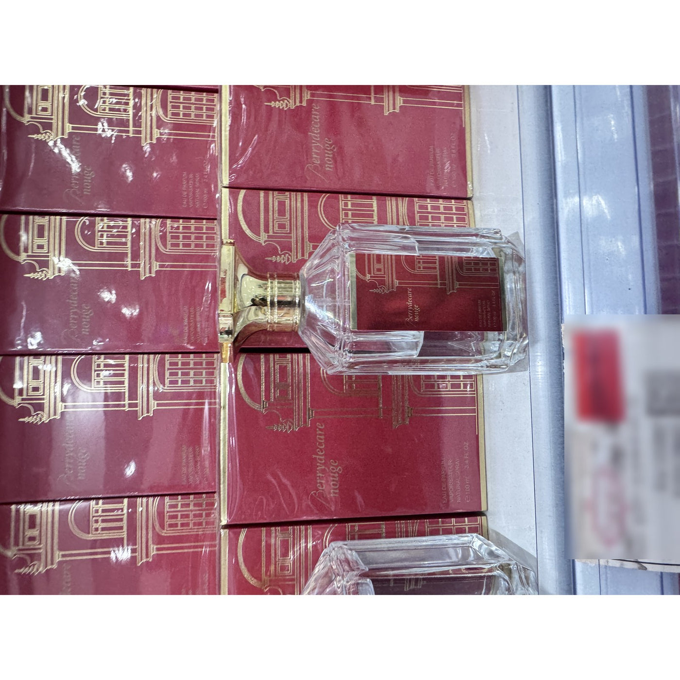Perfume Berrydecare Rouge Eau de Parfum 100ml Frasco Facetado con Tapa Dorada