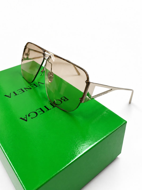 Lentes de Sol Bottega Veneta Rectangular BV1065S Gris