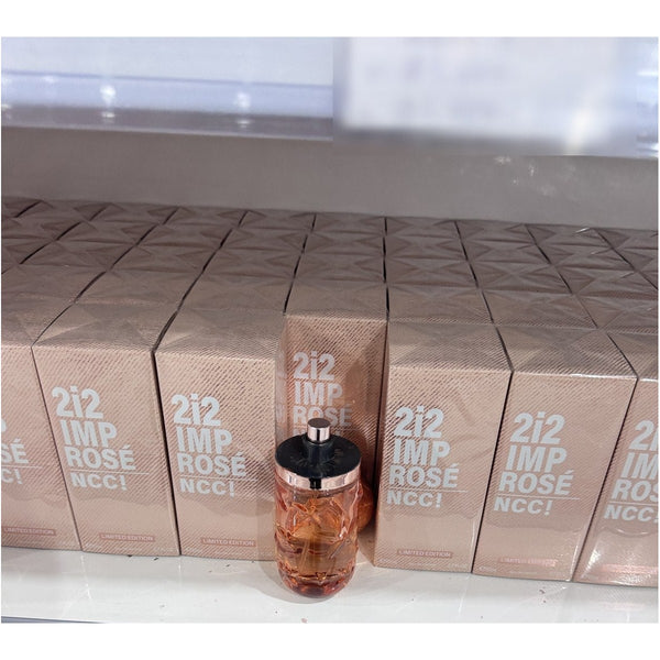 Perfume 2i2 Imp Rosé Limited Edition Frasco con Tapa Negra y Aro Rosado