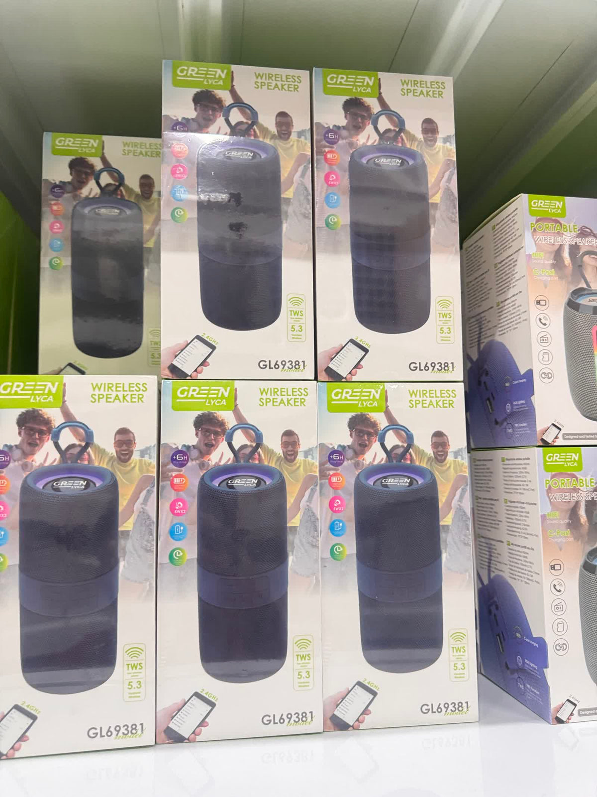 🔊 Parlante Bluetooth GREEN LYCA GL-69381 con Luz RGB y Correa - foto real 1