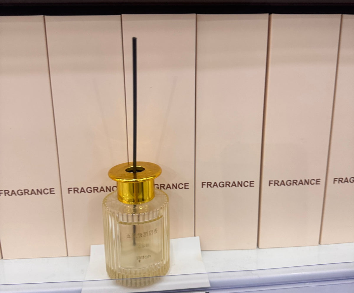 🌿 Difusor Aromático de Varitas Hilton LB-29 · Aroma de Hotel 5 Estrellas · Frasco Dorado - foto real 1