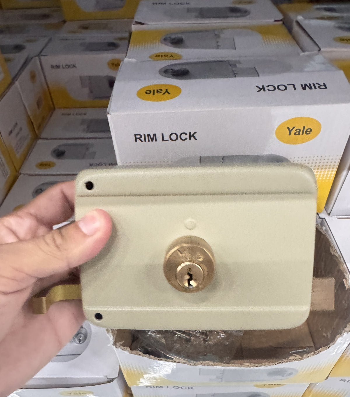 🚪 Cerradura de Sobreponer Yale Rim Lock con Cilindro y Llave - foto real 1